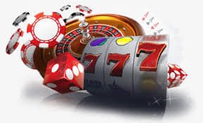 PP8 တိုက်ရိုက် ကာစီနိုတွင် Live Baccarat ဒိုင်မနှင့် ကစားသမားများ ကစားနေသော မြင်ကွင်း